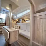 Botel Hausboot Segelyacht Nui