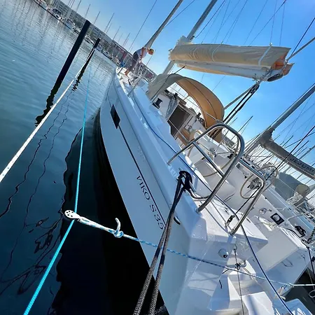 Hausboot Segelyacht Nui 보트호텔